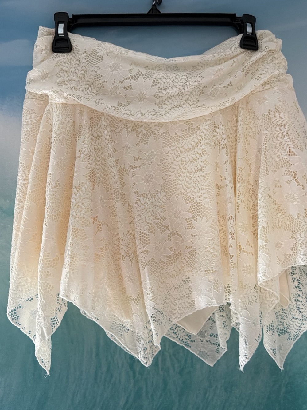 Windsor sweetest vibe hanky hem lace skirt